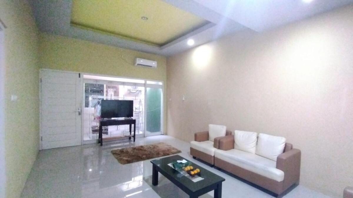 Sadana Villahouse Ngadinegaran Yogyakarta Exterior photo