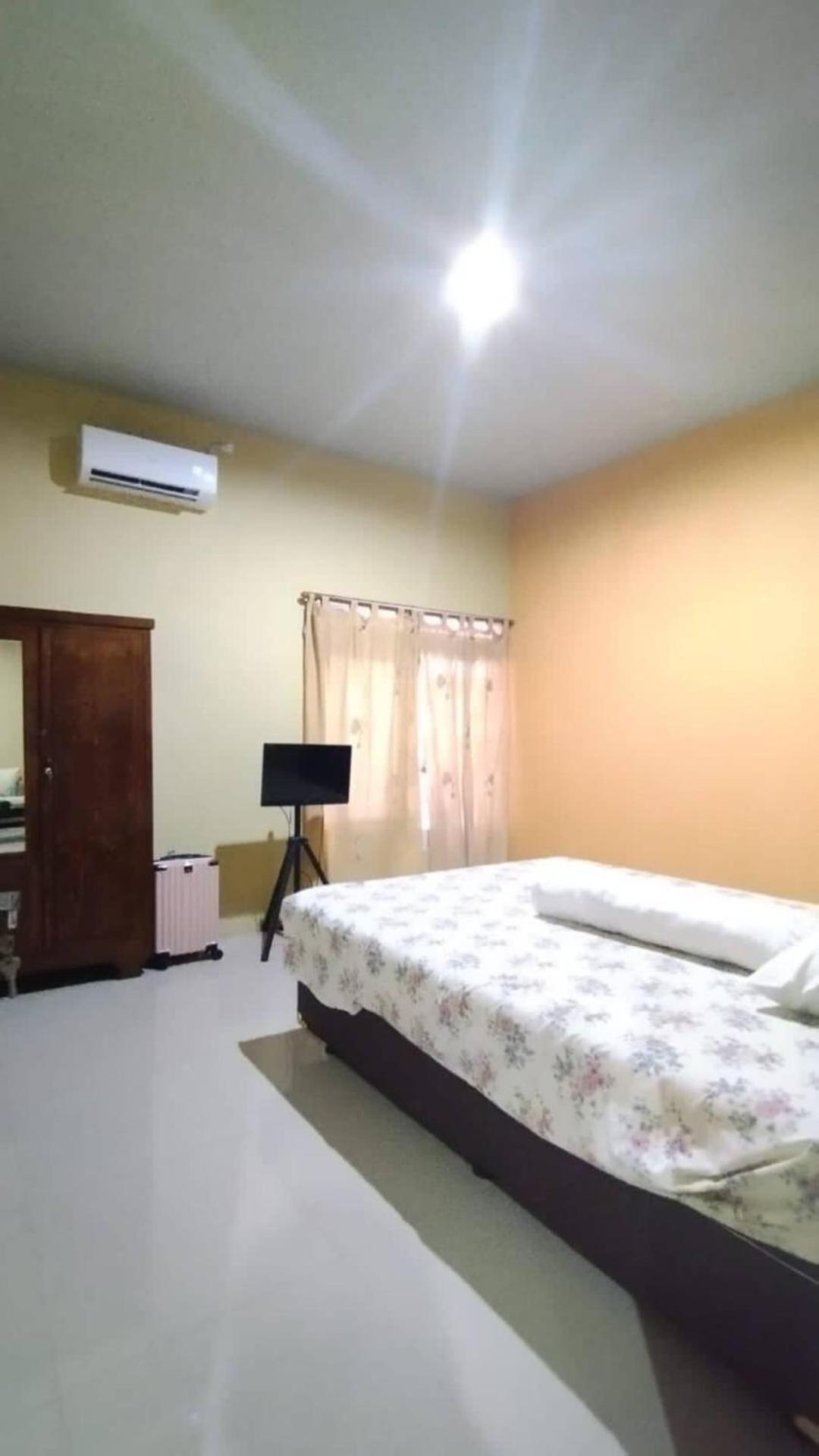 Sadana Villahouse Ngadinegaran Yogyakarta Exterior photo